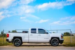 SB-GM-SLVD/10TW1/BK -Ultimate Audio Store SB GM SLVD 10TW1 VEH 2